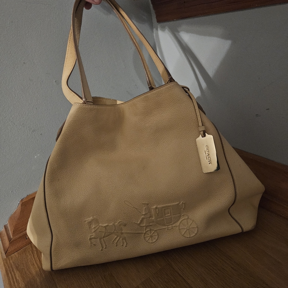 Coach Edie Shoulder Bag 39 With Horse And Carriage - Picture 2 of 9